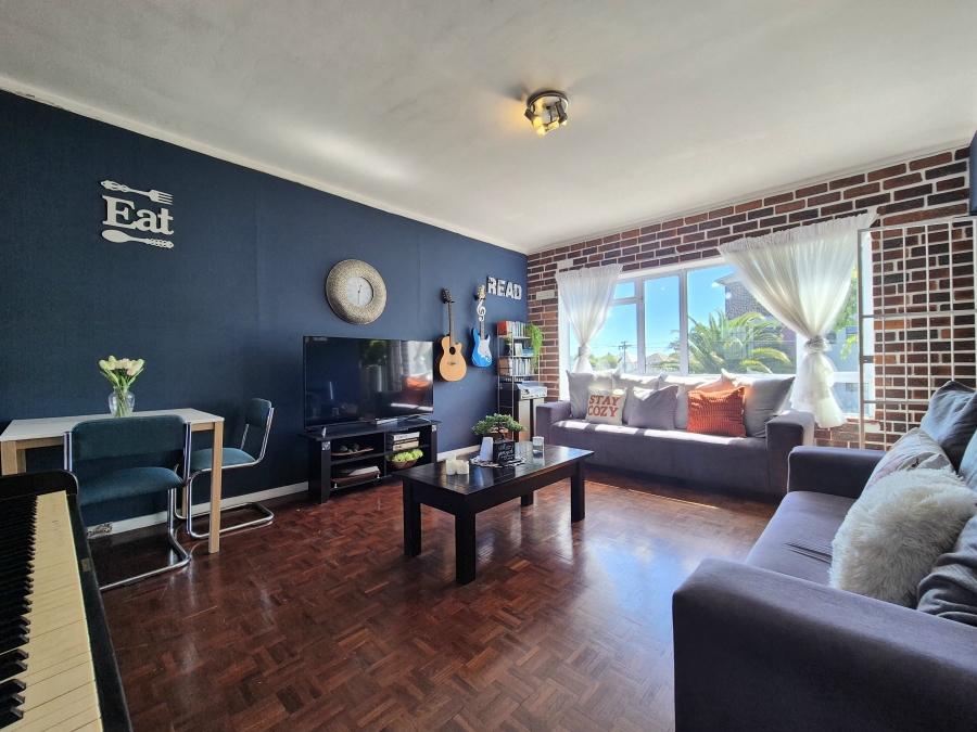2 Bedroom Property for Sale in Claremont Western Cape
